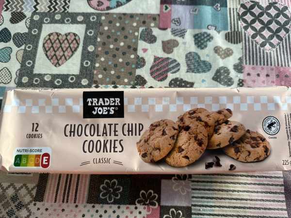 Biscotti con gocce di cioccolato